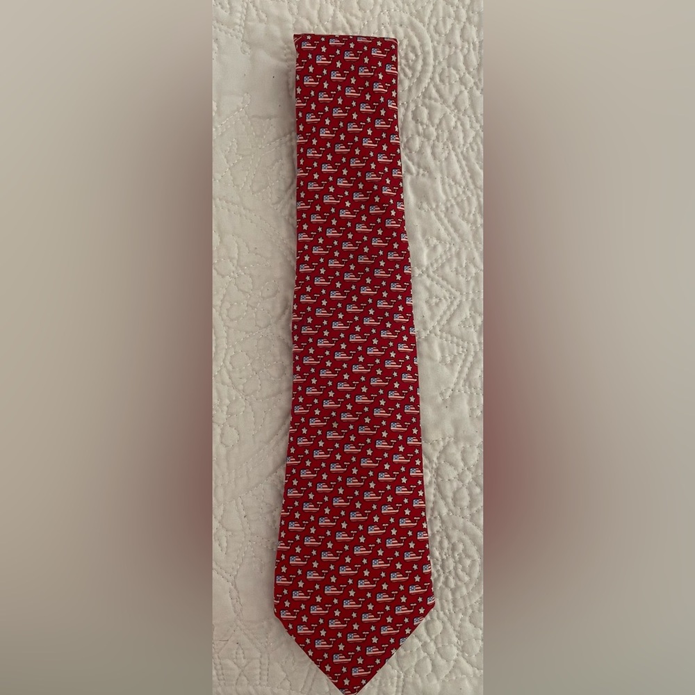 Boy’s Vineyard Vines tie